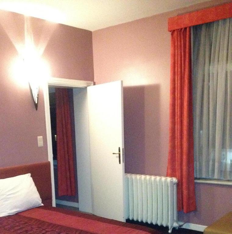 Hotel Stalingrad Bruxelles Cameră foto